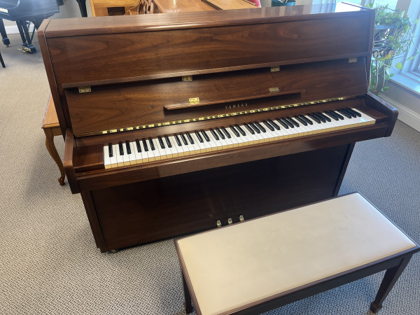 1985 Yamaha P2 contemporary studio piano - Upright - Studio Pianos